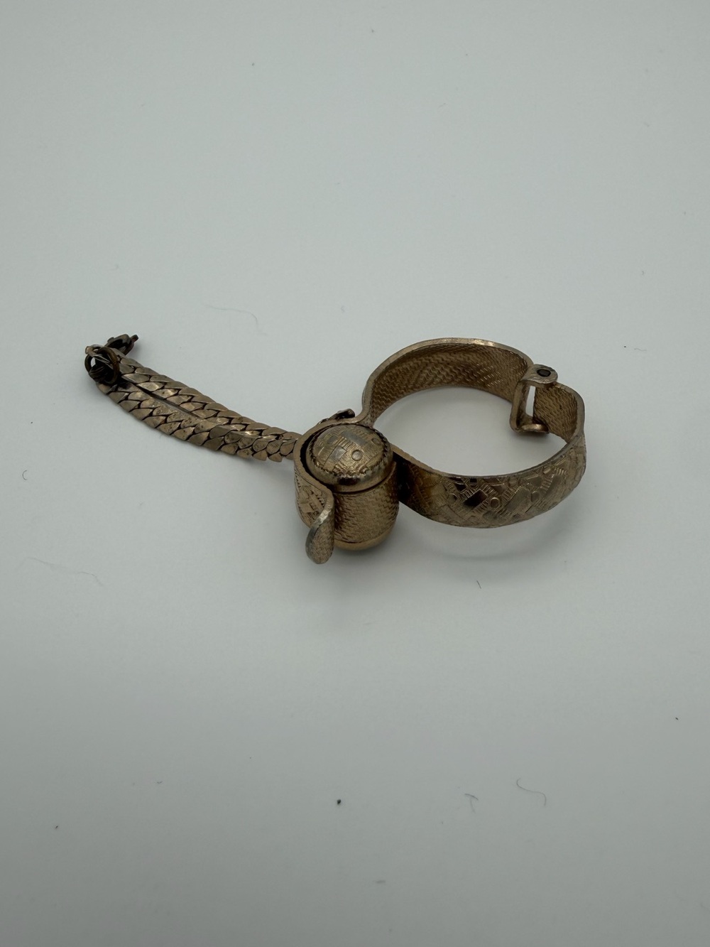 Vintage Gold-Tone Glove Clip